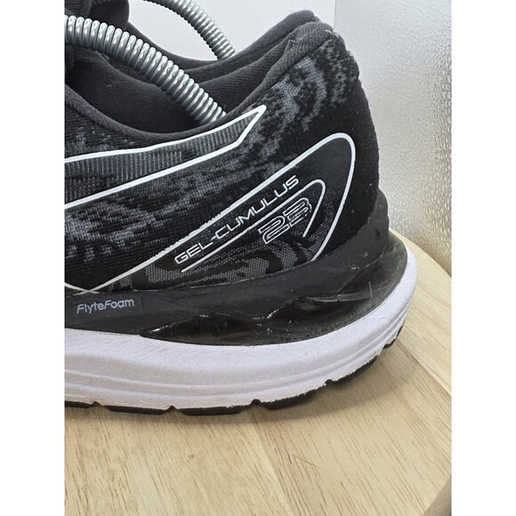 ASICS Gel Cumulus 23 Men's Size 11.5 Black White Running Shoes Sneakers 1011B012 - Picture 8 of 13